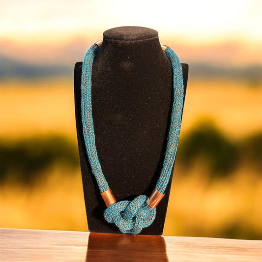 Collar de Cobre Tejido Vicente Blue Triaura
