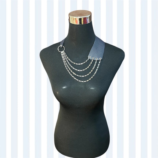 Collar de Cuero Azul Marino Texturizado