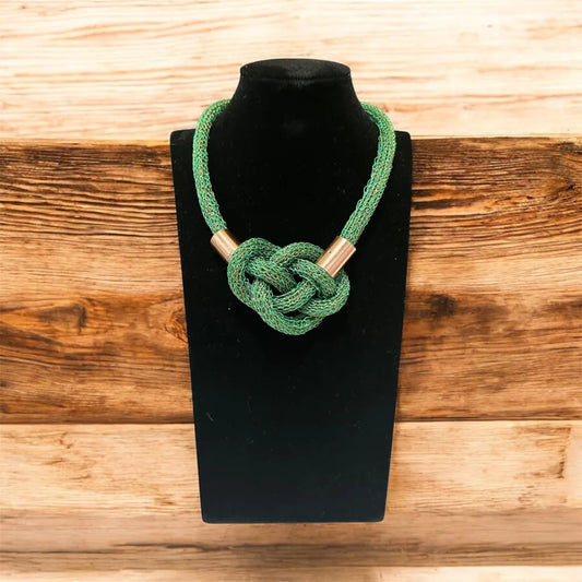 Collar de Cobre Tejido Vicente Verde Esmeralda Triaura