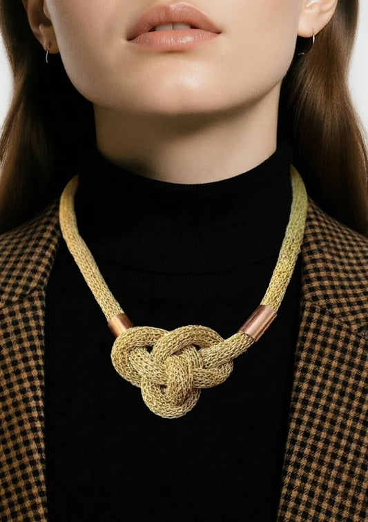 Joyas - Collar de Cobre Tejido Vicente Amarillo Triaura