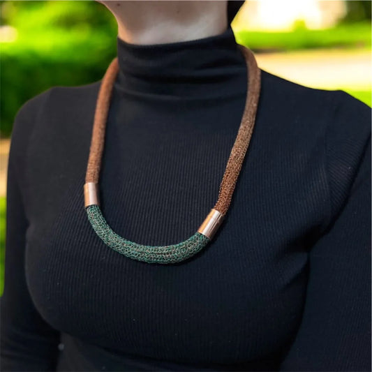 Collar de Cobre Tejido Facundo Verde Esmeralda Triaura