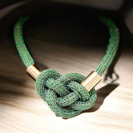 Collar de Cobre Tejido Vicente Verde Esmeralda Triaura