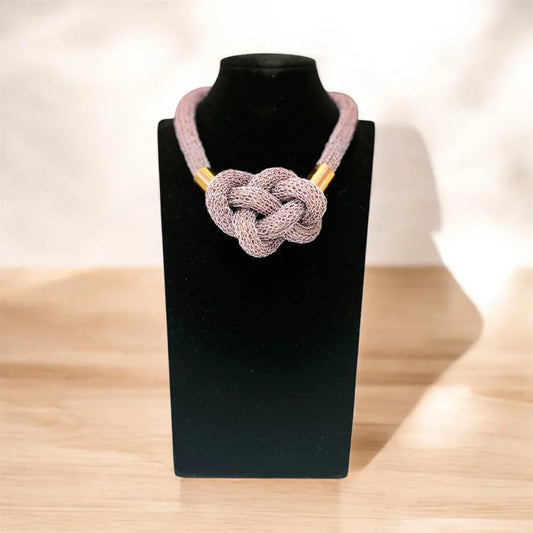 Collar de Cobre Tejido Vicente Lila Triaura